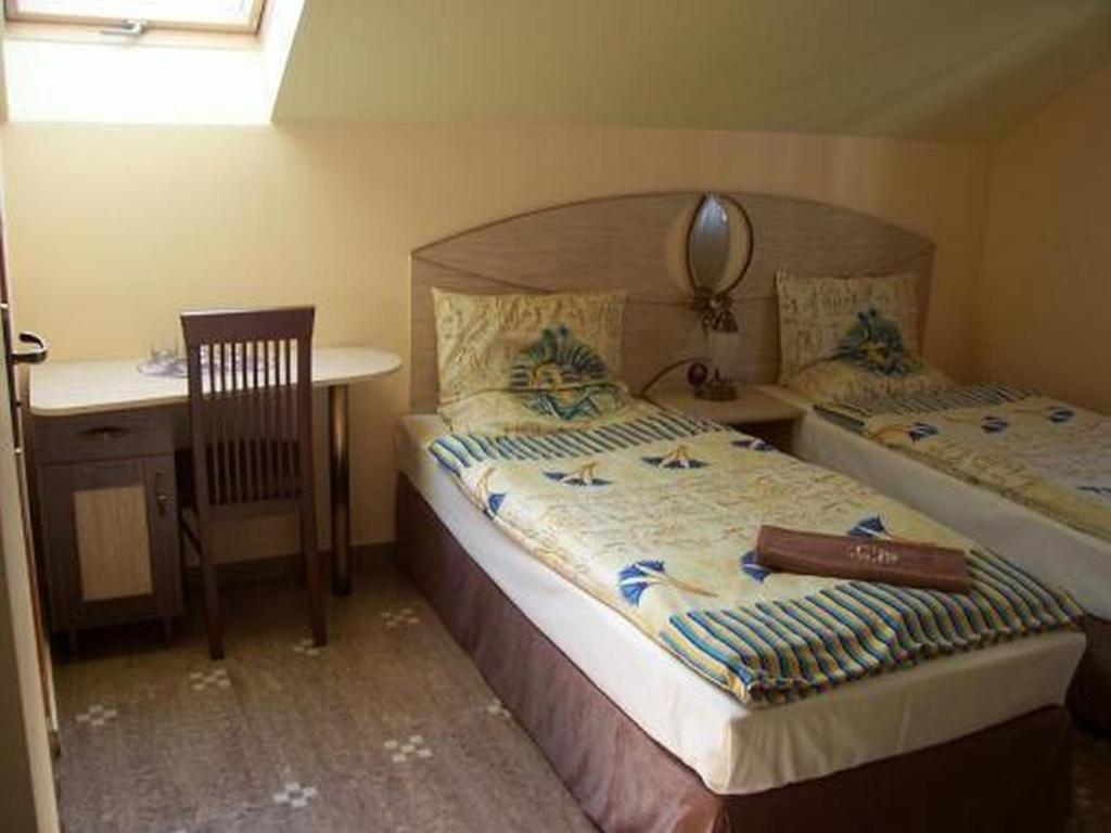 Hotel Faraon Kielce Room photo